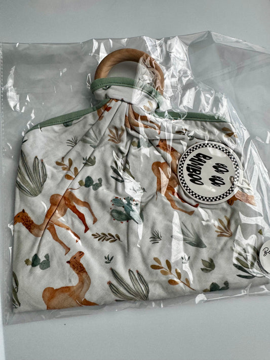 Oasis Oversized Wooden Ring Lovey