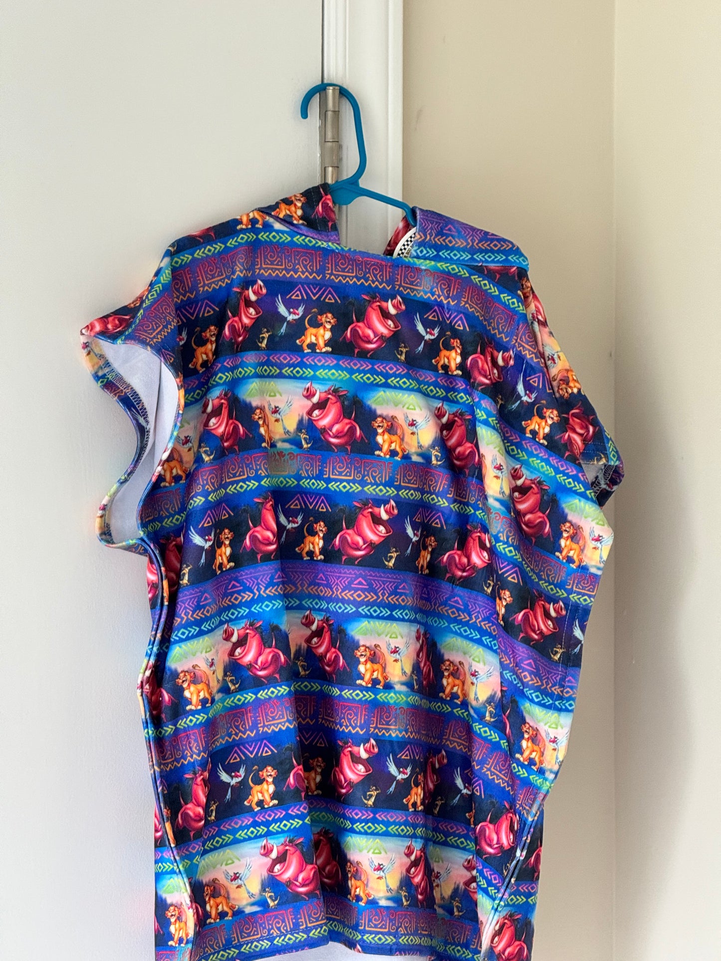 King Hooded Beach Towel