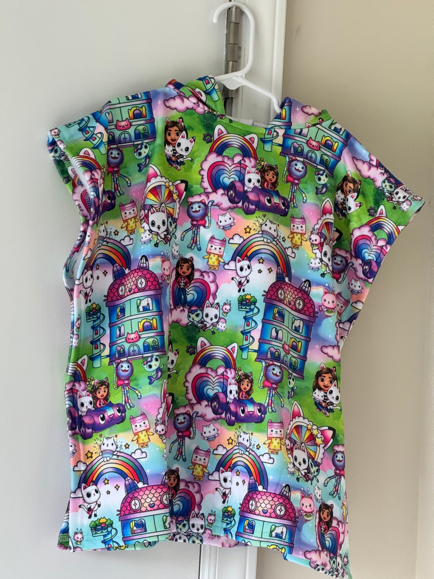 Kitty Doll House Hooded Beach Towel