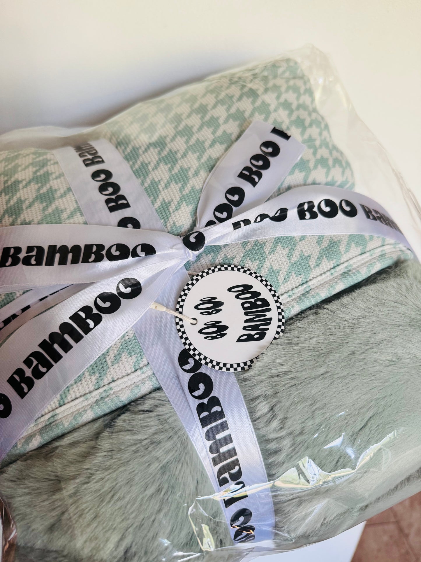 Houndstooth Bamboo Waffle Luxe Bamboo Minky Lush Blanket - 50 x 60