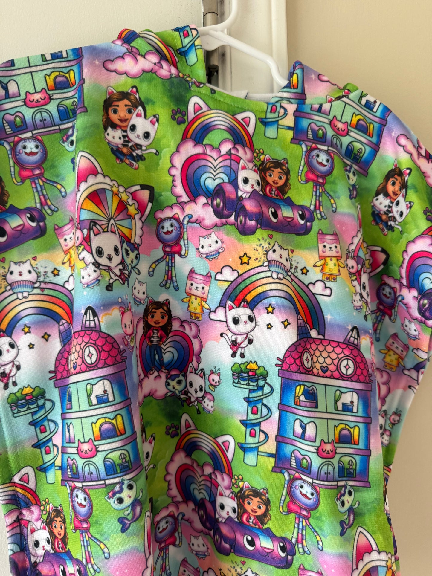 Kitty Doll House Hooded Beach Towel